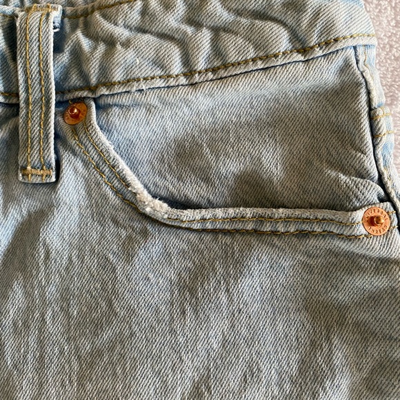 Universal Thread size 4 high rise shorts - Picture 11 of 13